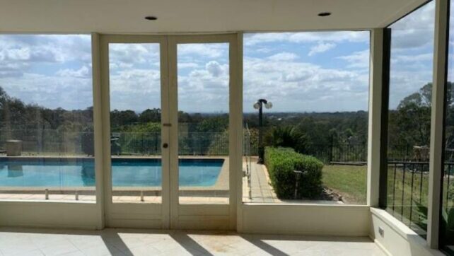 Large and clean windows with a view of the outdoor pool. - cost of window cleaning